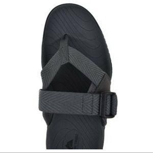 Ozark Trail Mens River Sandals Easy On Flip Flops NEW